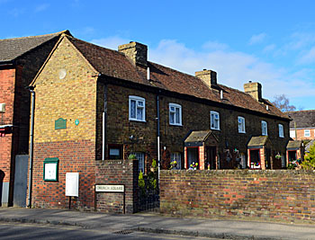 Feoffee Yard Almshouses March 2016
